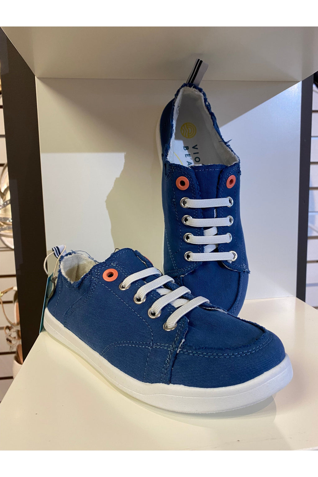 vionic pismo canvas slip on sneakers