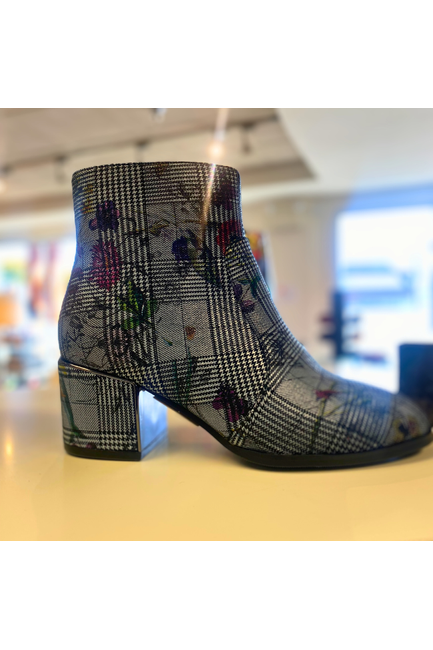 Aqua-Flex Waterproof Ankle Boot - Style Bailey, outside