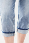 FDJ Suzanne Capri Jeans - Style 6816809, closeup