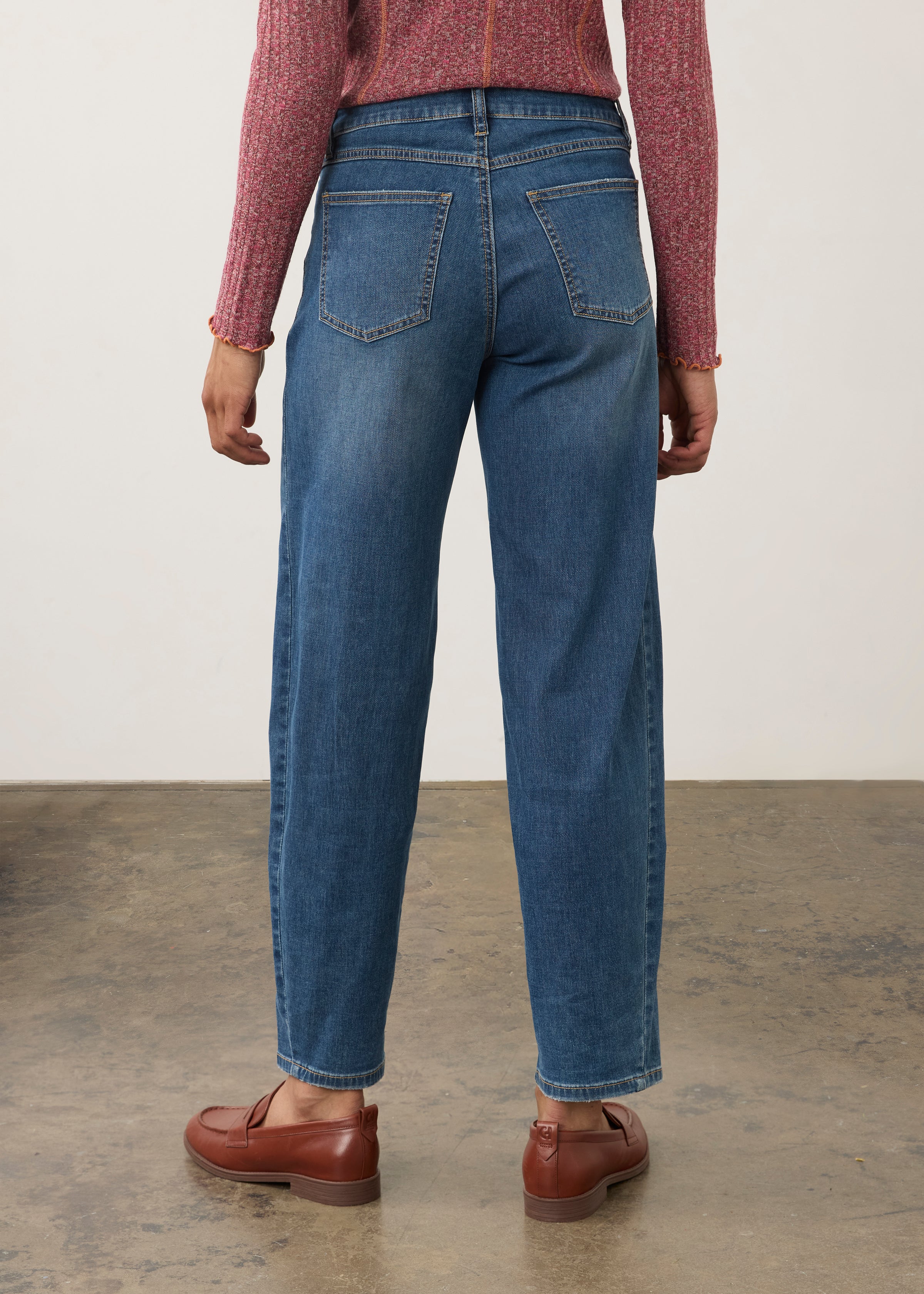 Back view of FDJ Girlfriend Barrel Ankle Jeans - Style 2795370 in med wash