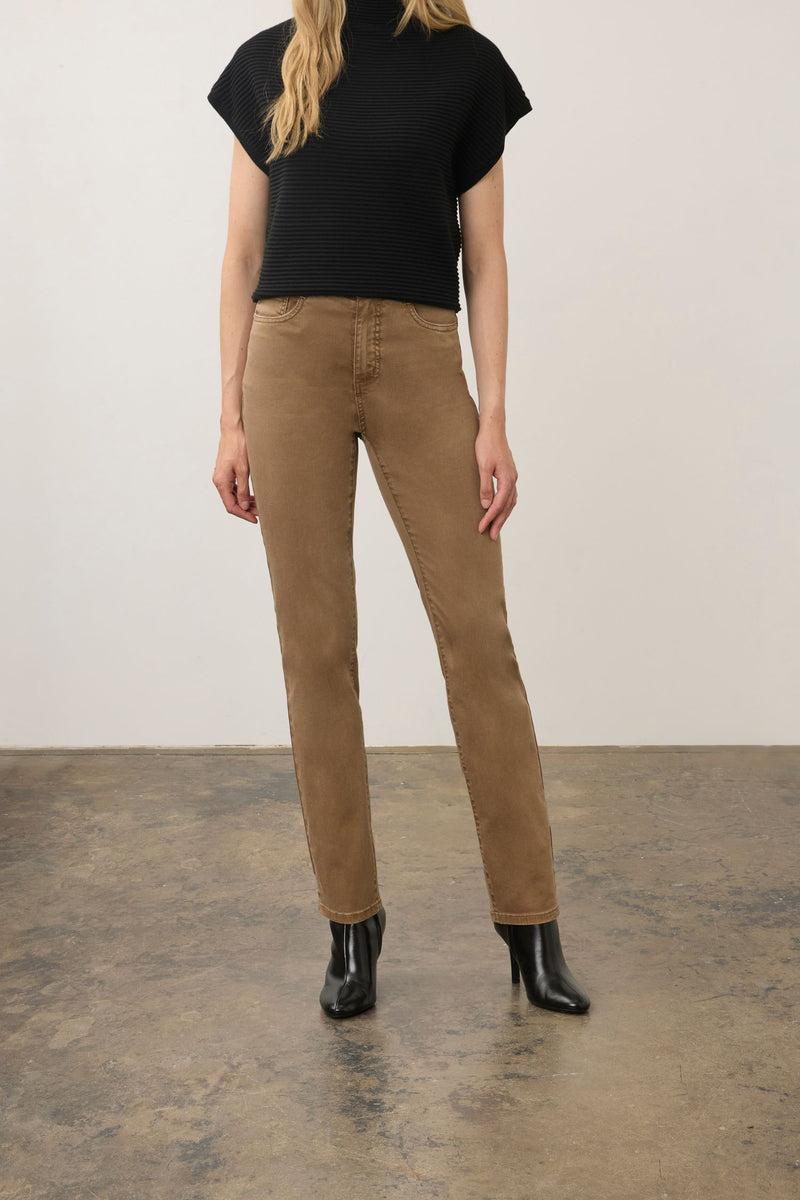 Front view of FDJ Suzanne Straight Leg Jeans - Style 6864511 in maple