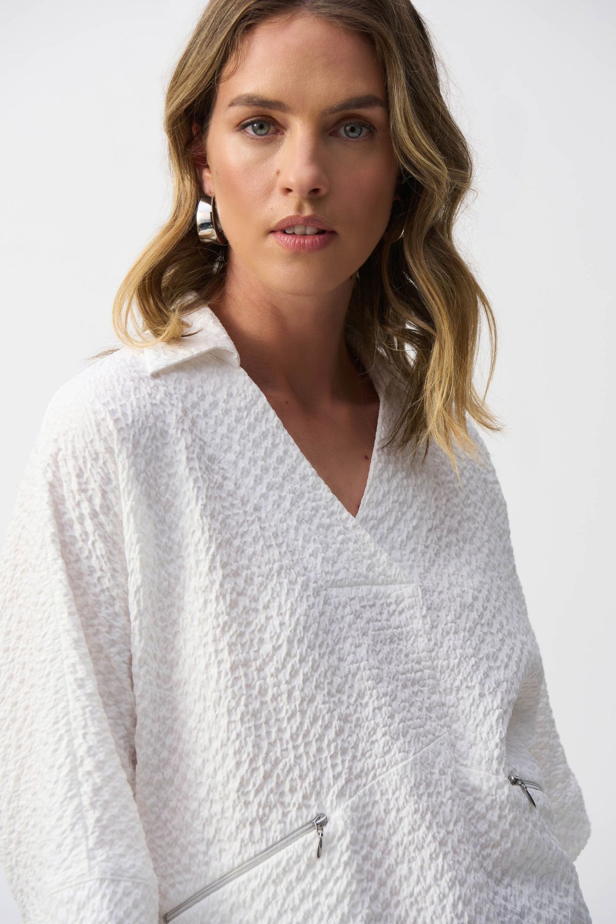 Front closeup of Joseph Ribkof Seersucker High-Low Top - Style 251165-WHT
