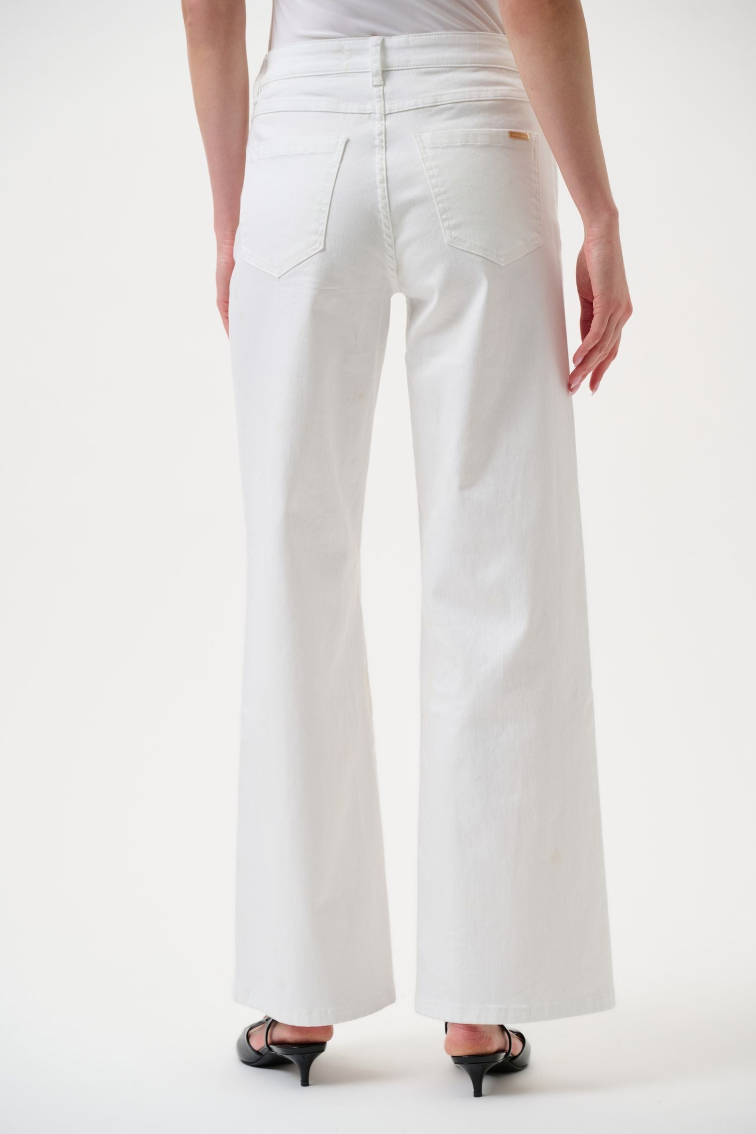 よしゆ Joseph Ribkoff Goldie Classic Wide-Leg Stretch Jeans - Style