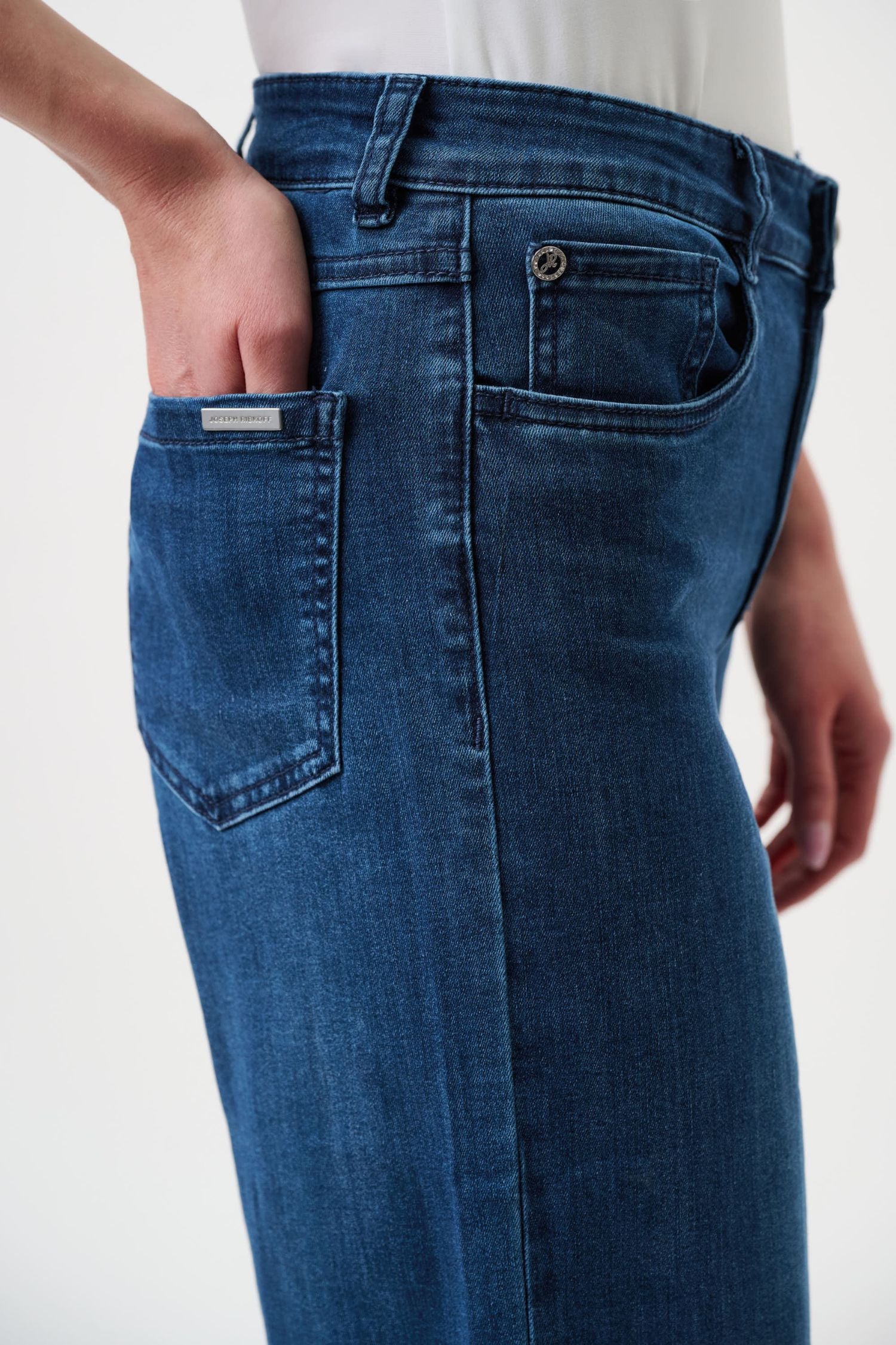 Side view of Joseph Ribkoff Goldie Classic Wide-Leg Stretch Jeans - Style 251968 in med denim