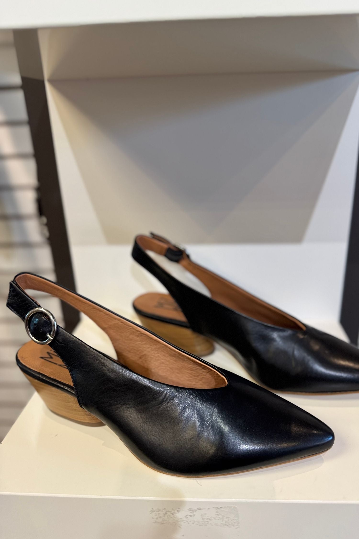 Heels – Close To You Boutique