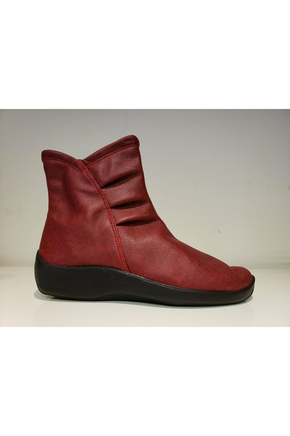 Arcopedico Ankle Boot - Style 4281-L19, outside, cherry