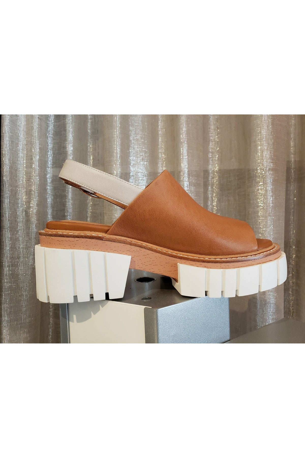 Tamara London Sandal - Style Bowen, inside