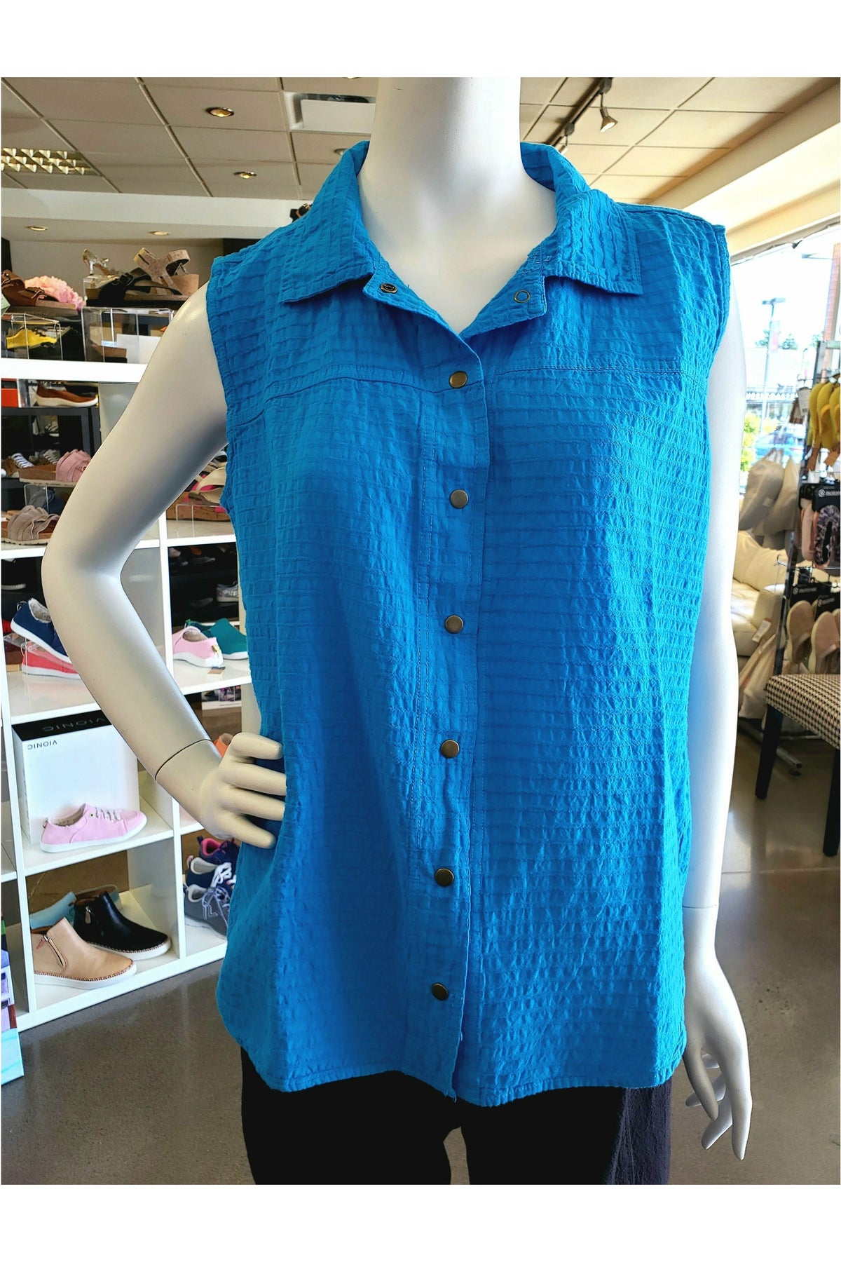Ezze Wear Mirage Snap Vest - Style 523, front
