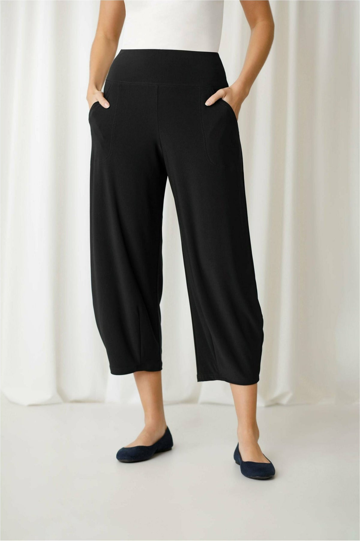Sympli Narrow Lantern Pant - Style 27237, front