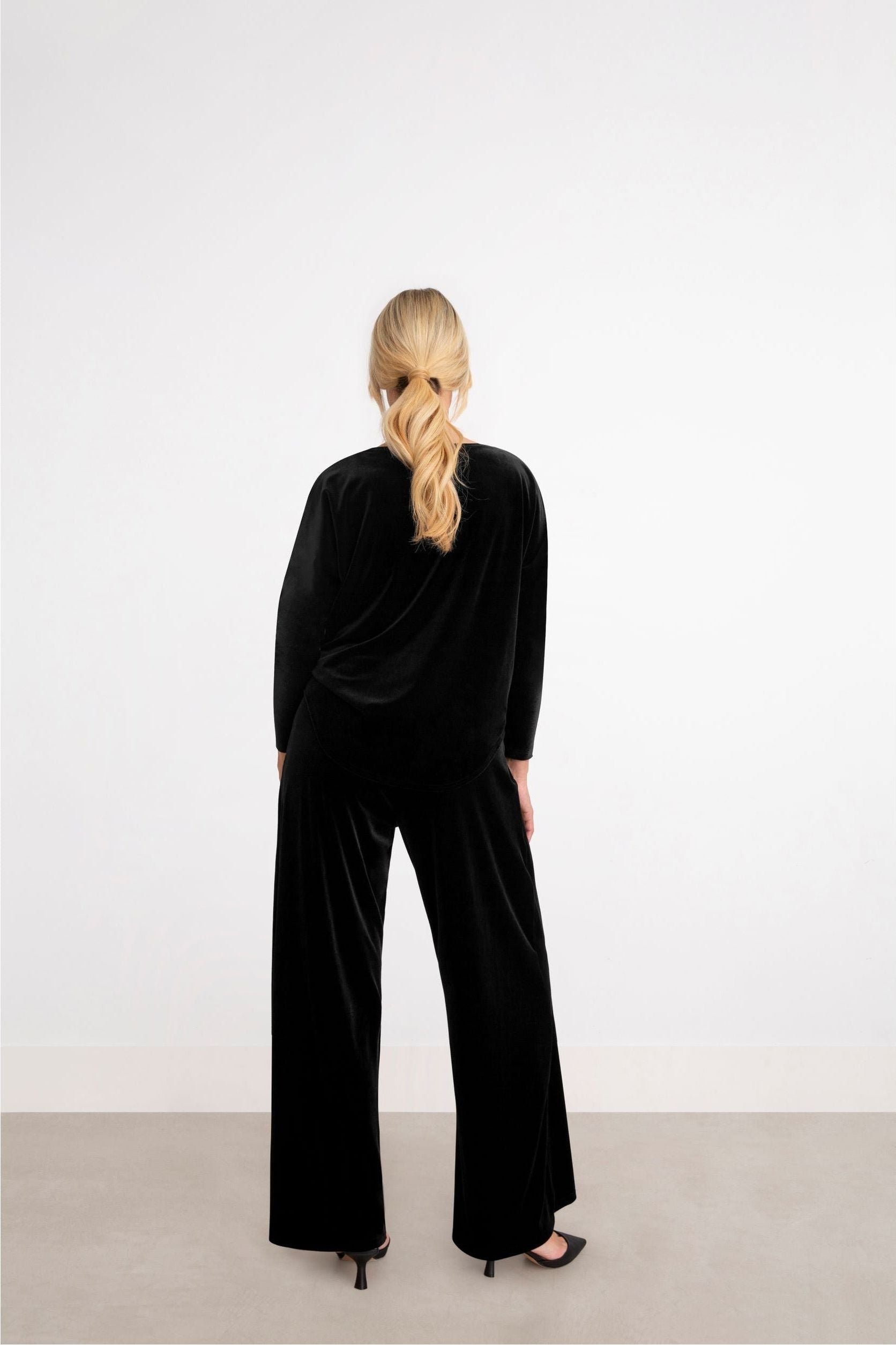 Sympli Velvet Savvy Nu Cinch Top - Style V3235-3, back, black